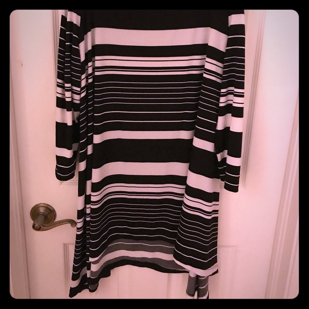 Chico NWOT size 3 black and white striped tunic